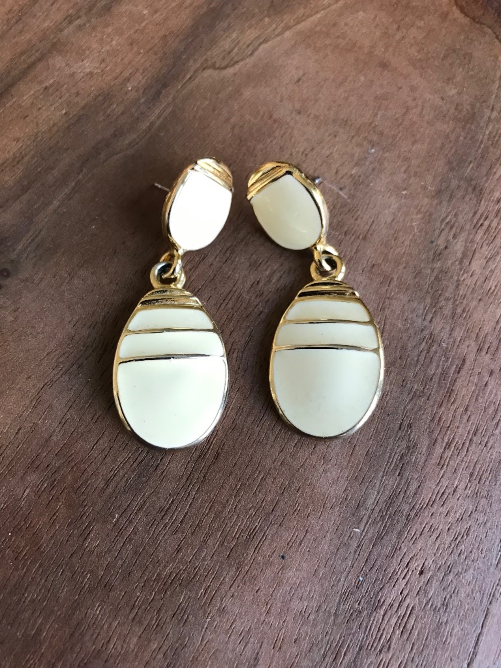 Vintage Gold-Tone Cream Enamel Dangle Earrings Pierced 80s Statement